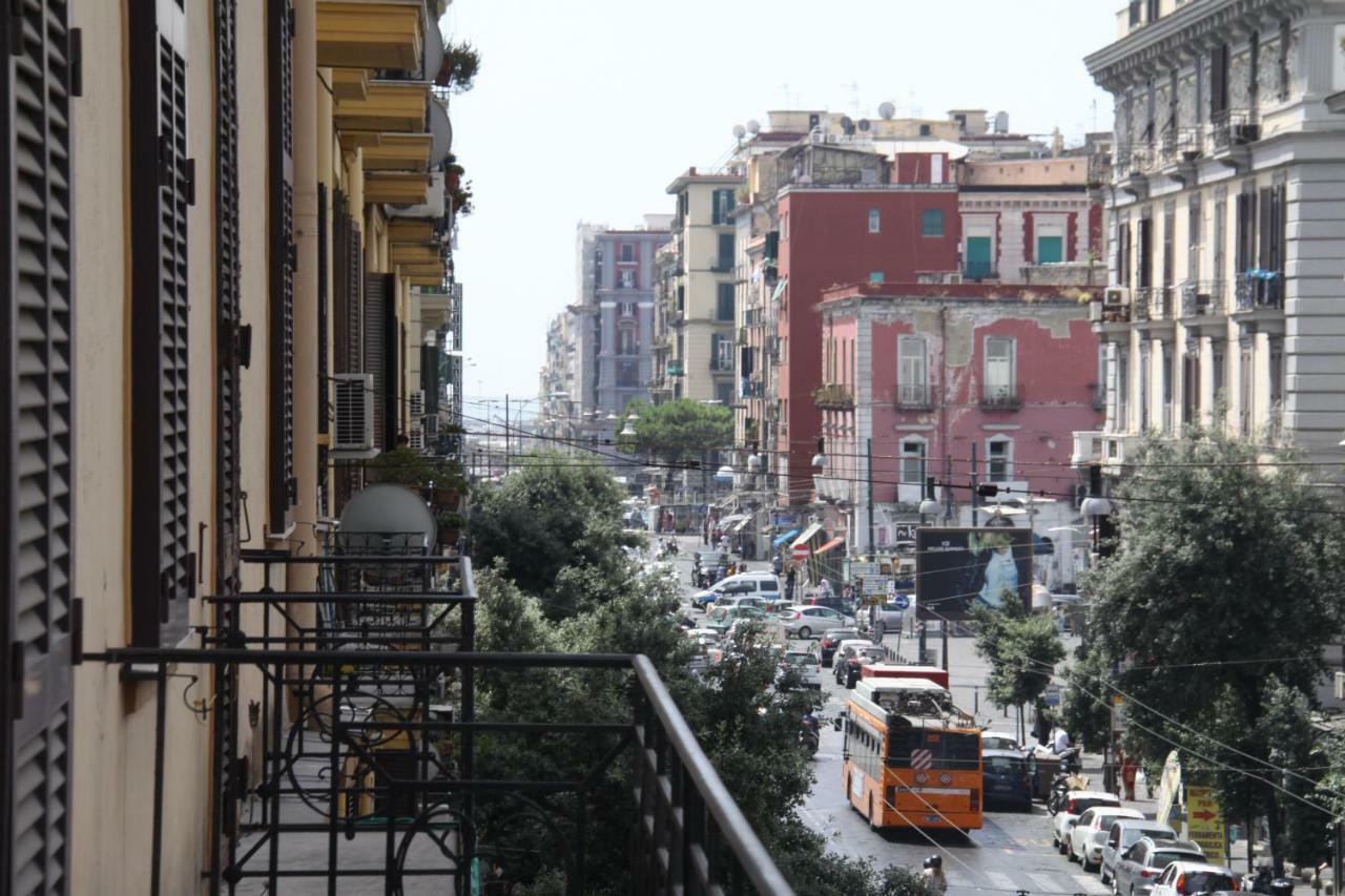 B&B Le Porte Di Napoli Nápoles Exterior foto
